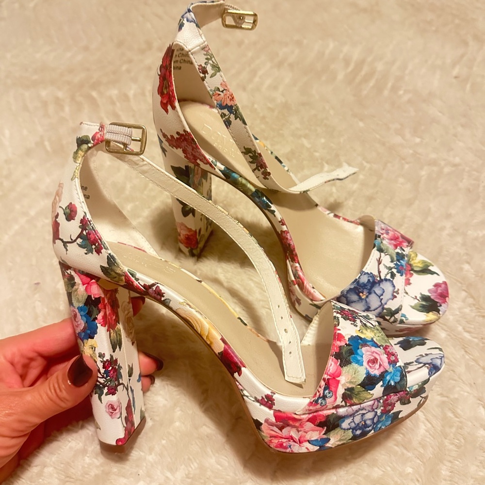 BRAND NEW David's Bridal Multicolor Floral Heels come with matching purse!!! - Picture 2 of 8